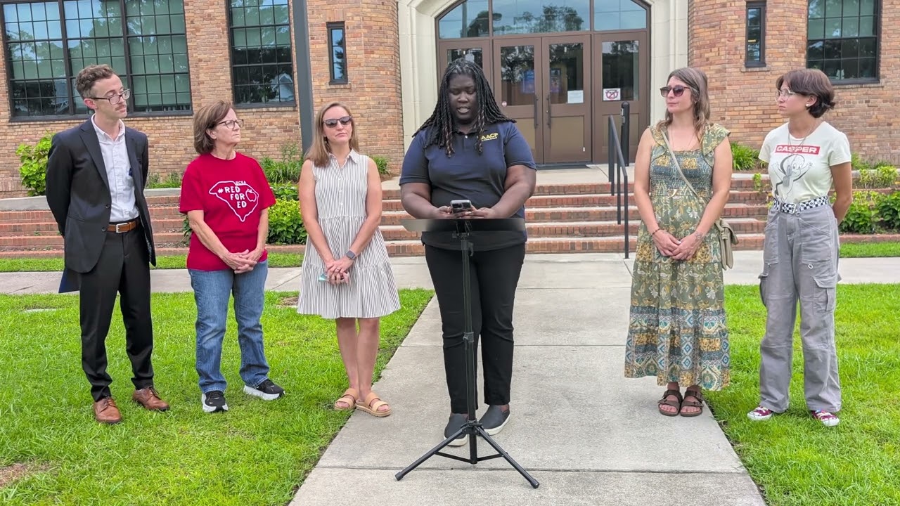 Berkeley County residents call for restored student access to Discus library